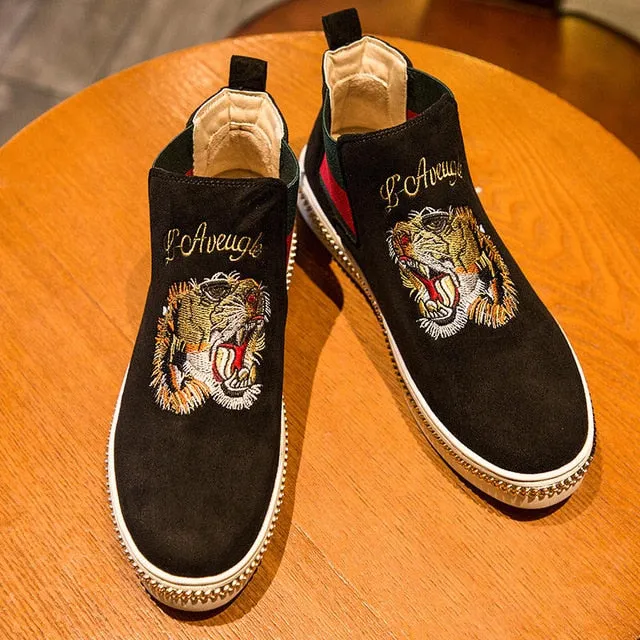 Comfortable Suede Fashion Animal Embroidery Shoes