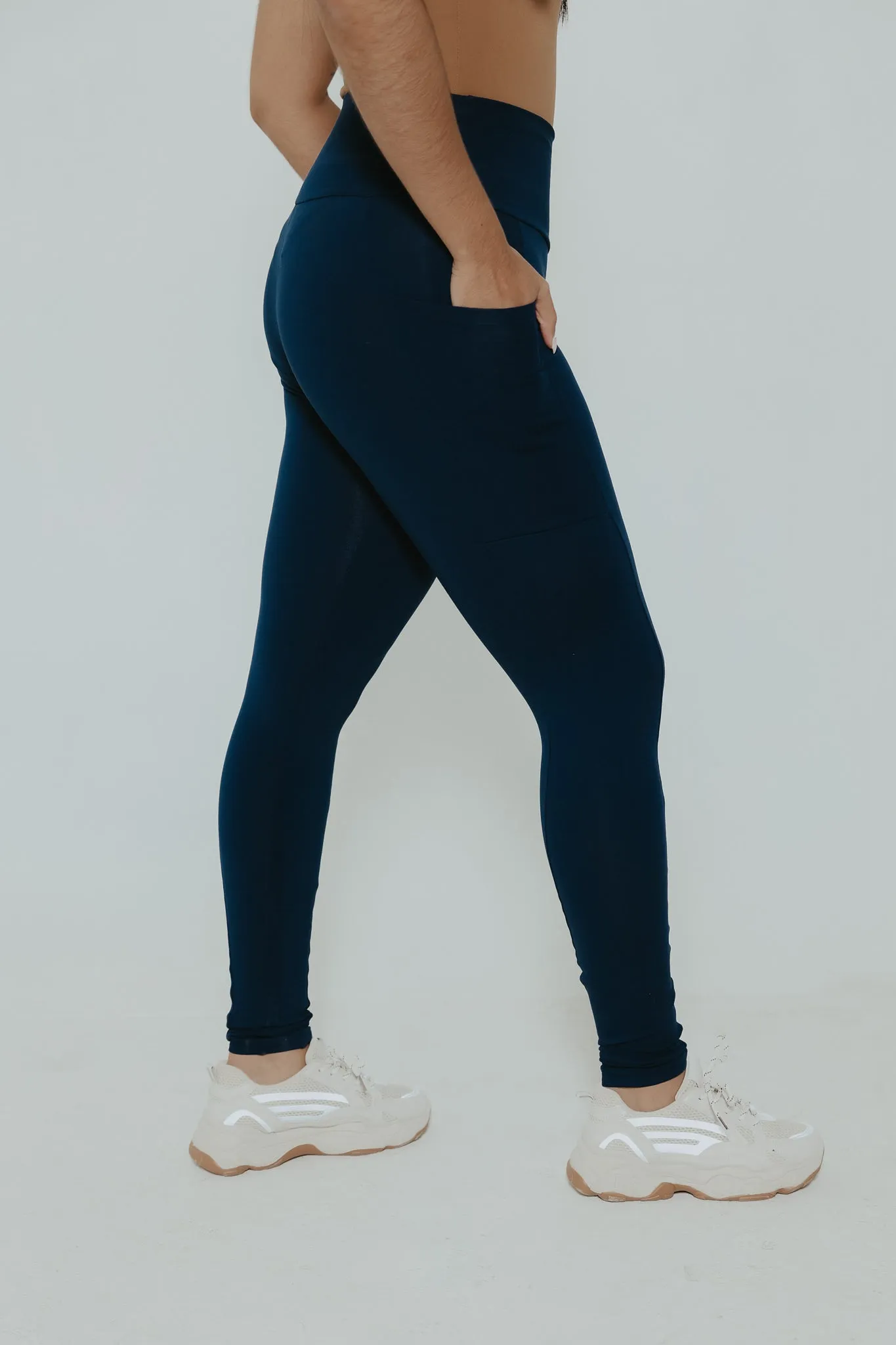 Eva with pockets- Navy