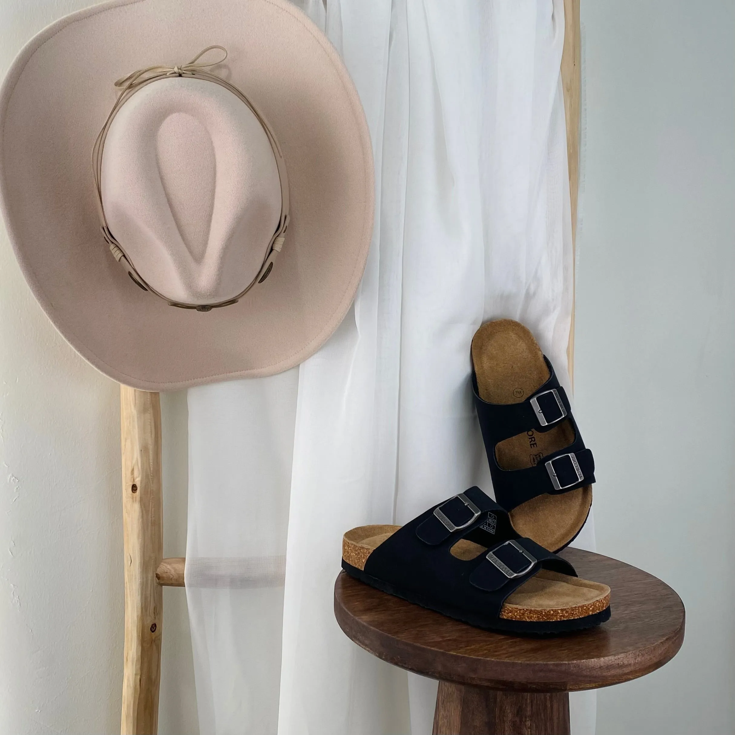 Jessie Sandals (Black)