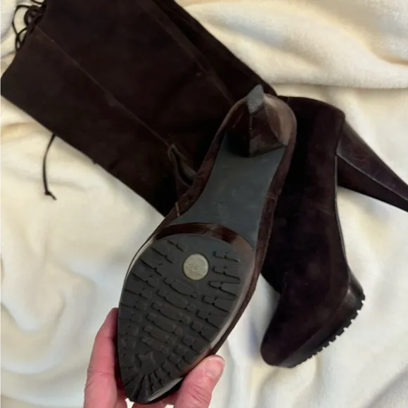 NWOT! Me Too Brown Suede high heel boots! Size 10M! 👢👢