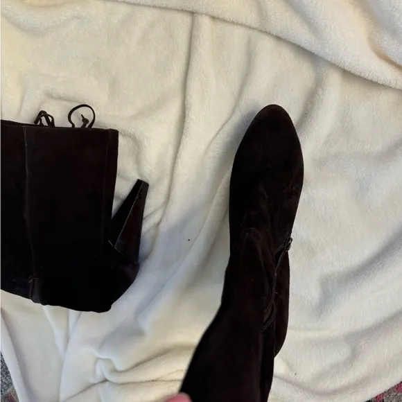NWOT! Me Too Brown Suede high heel boots! Size 10M! 👢👢