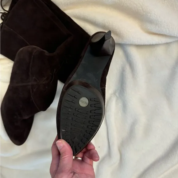 NWOT! Me Too Brown Suede high heel boots! Size 10M! 👢👢