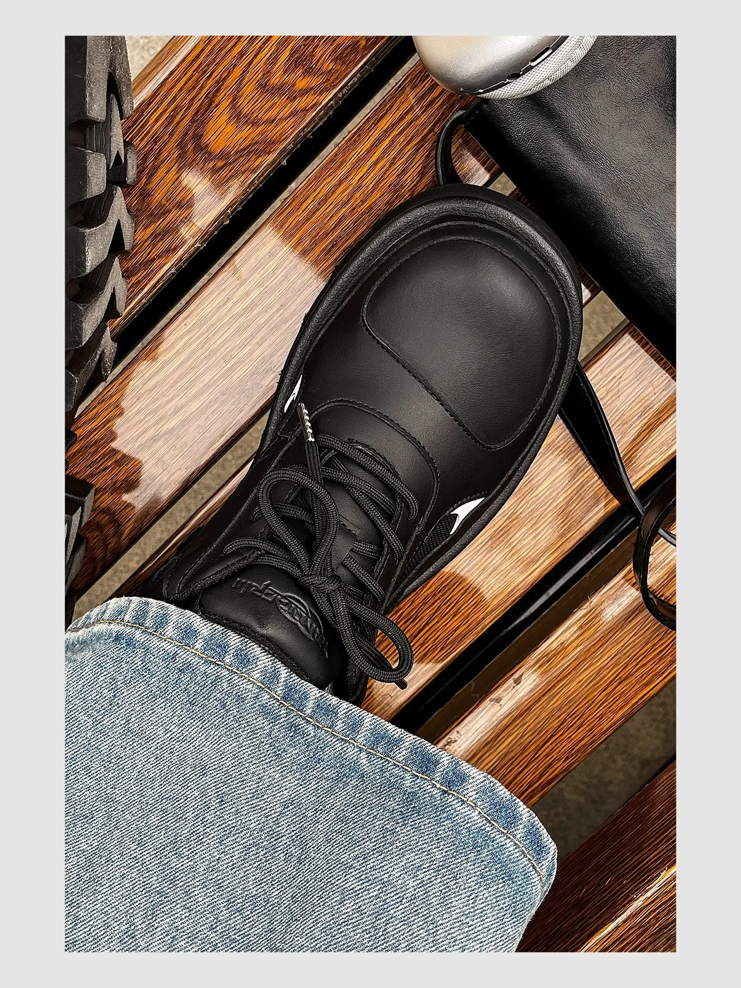 Round-Toed Derby Shoes