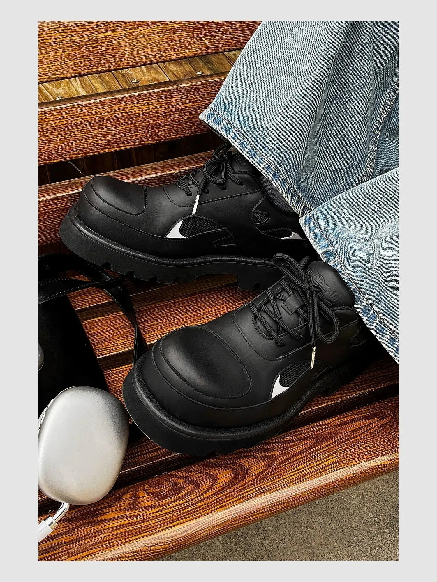 Round-Toed Derby Shoes