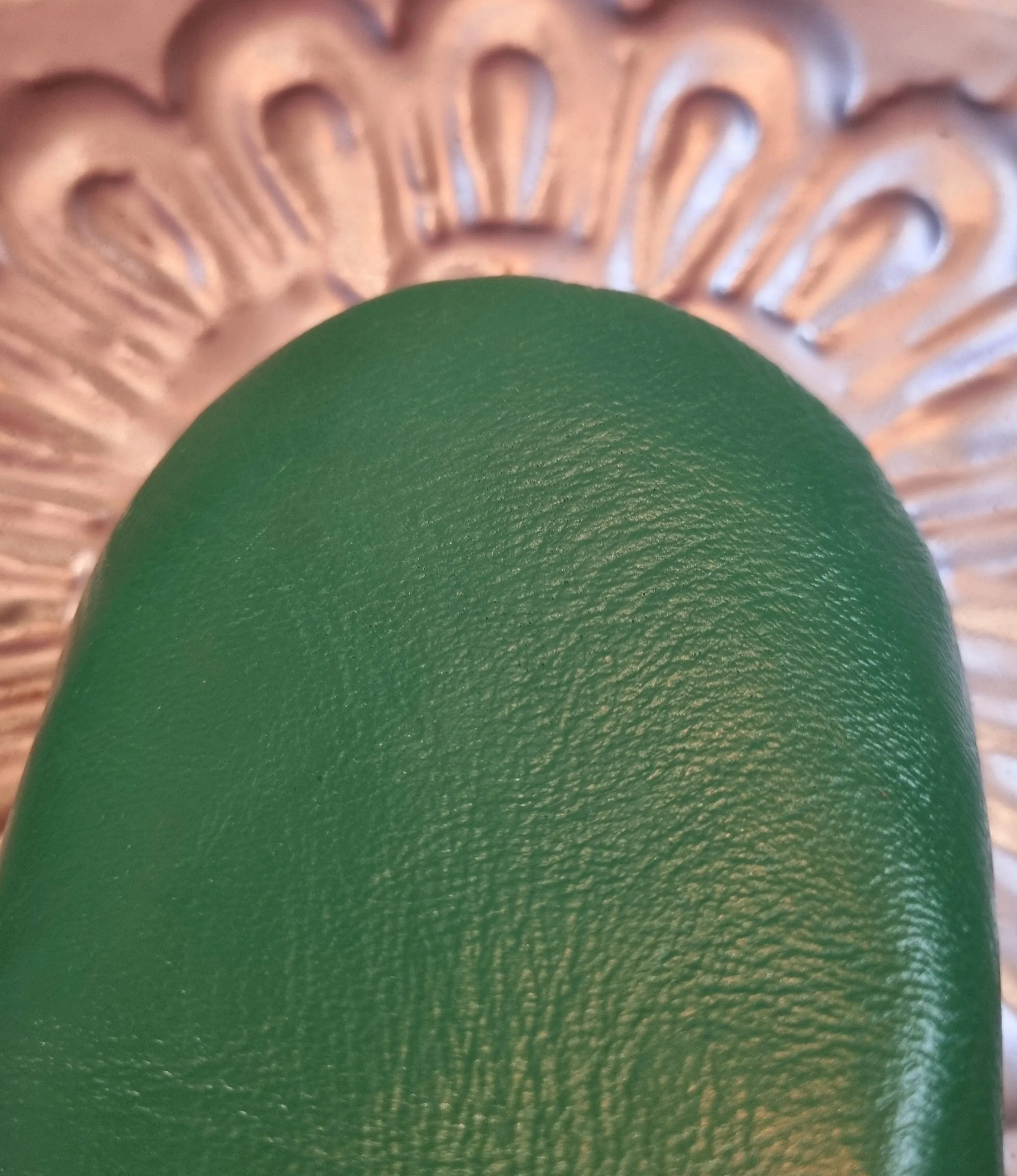 Soft leather slippers - Medium UK 6-7